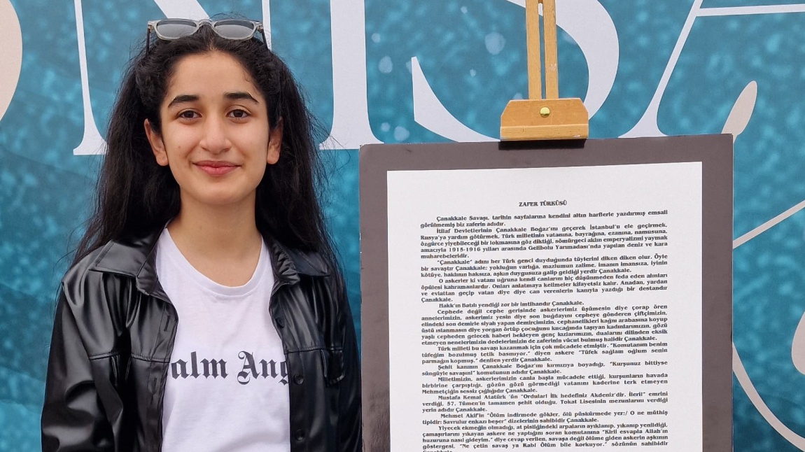Türkiye 1.’si olan öğrencimiz Havin Erbaş Çanakkale’de ödülünü aldı .